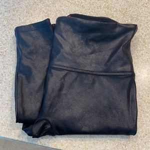 Spanx Leggings. Size medium.